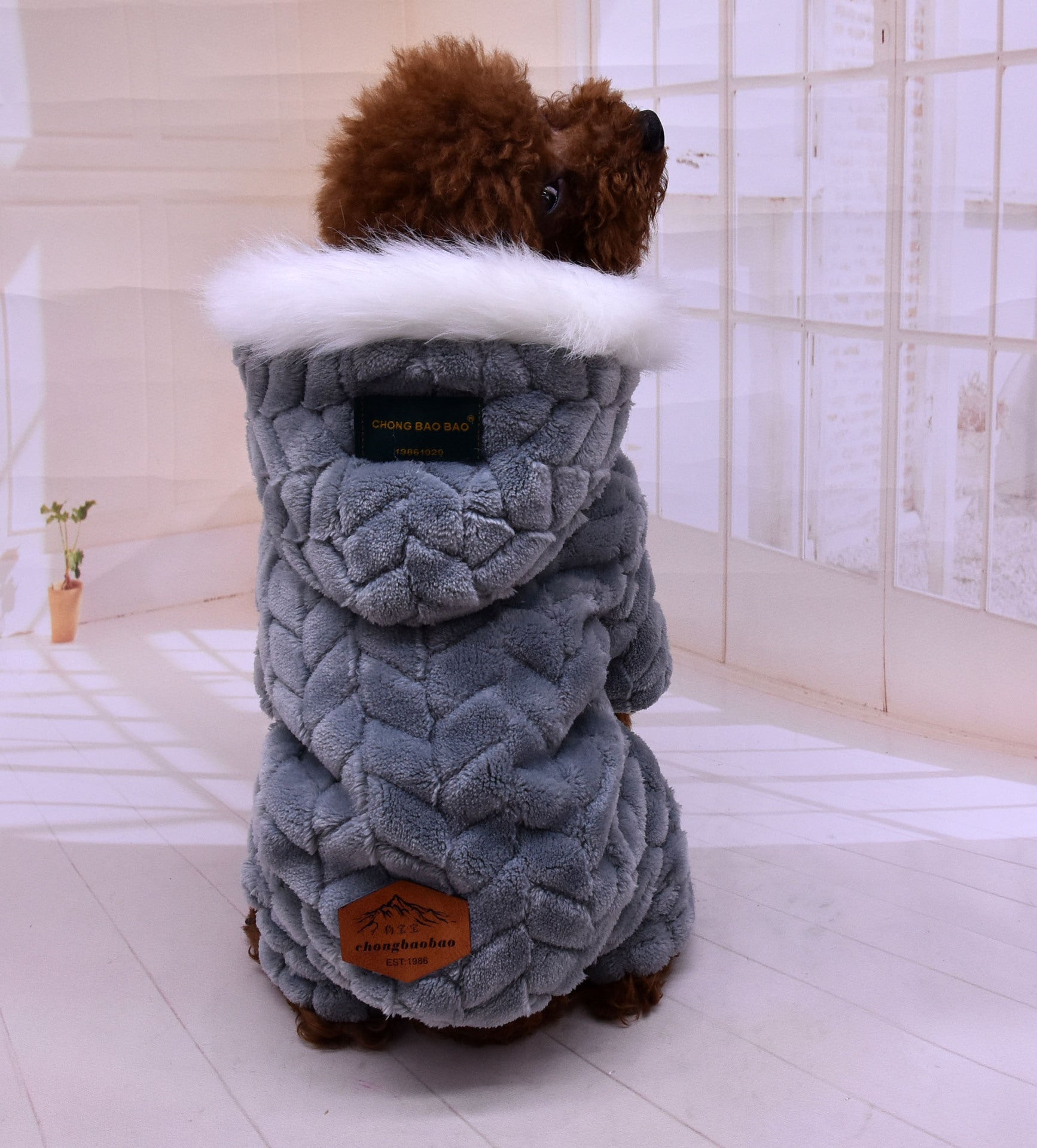 The Velora "Regent Street" Coat: Timeless British Tailoring! Big fur collar four-legged British shirt
