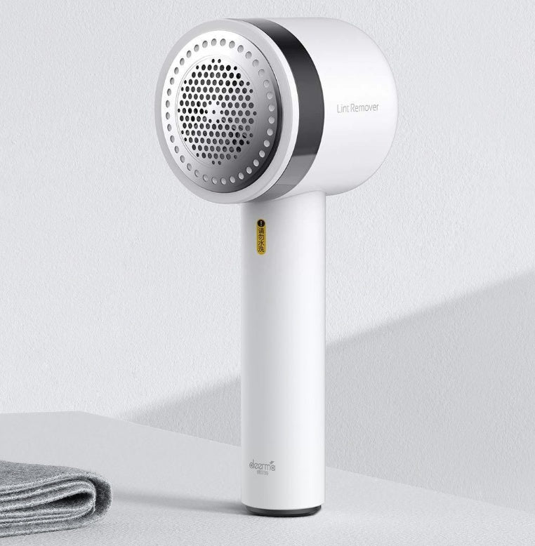 Lint Remover! The Ultimate Weapon Against Pet Hair (That Never Runs Out)